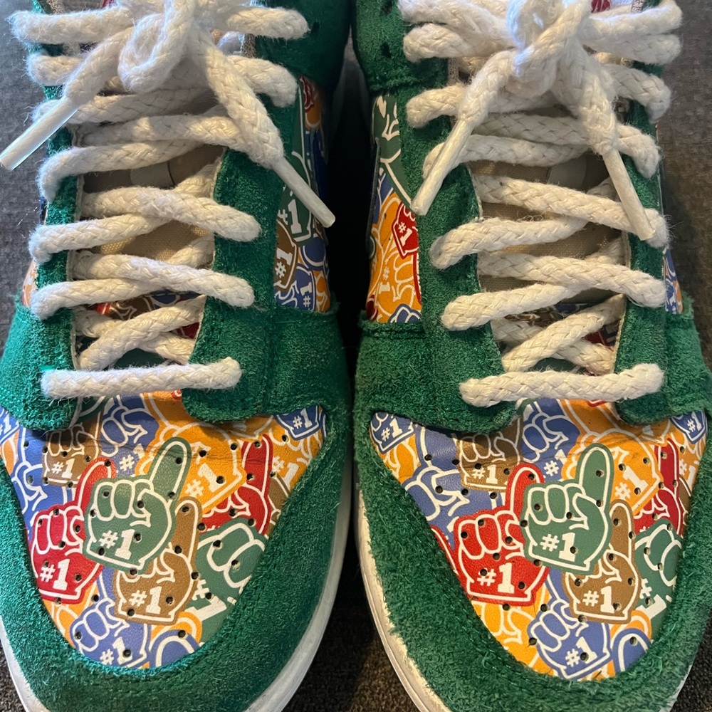 Nike Dunks Green #1. Size 6.5Y